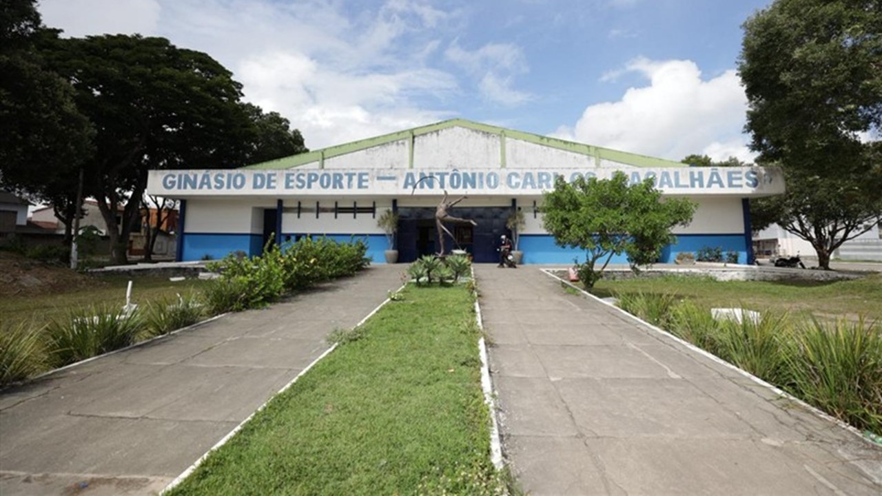eunápolis ginásio